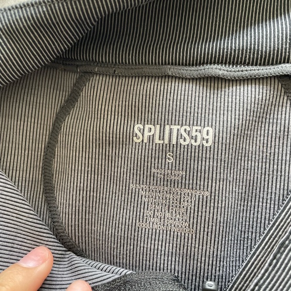 Splits59 quarter zip - Picture 3 of 4